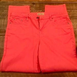 Ankle length Earl colored jeans